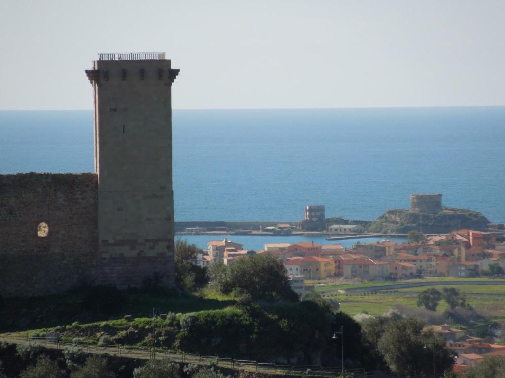 Villa Pischinas Magomadas Buitenkant foto